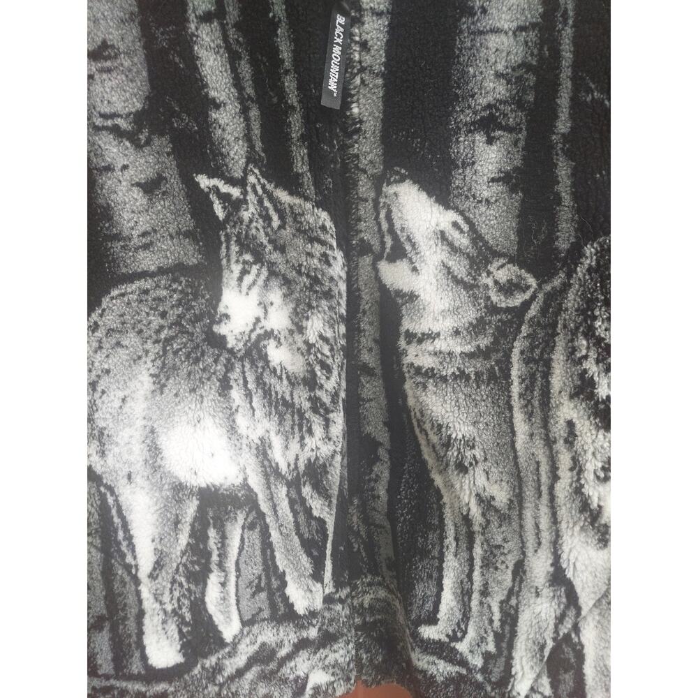 Black Mountain Wolf Fleece Jacket Black White vtg 90s Nature AOP Wolves USA L - Picture 3 of 7